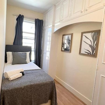 Amazing New House In London Hotel Buitenkant foto