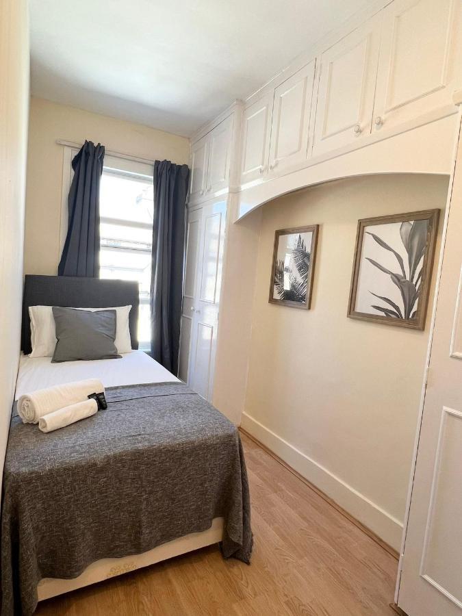 Amazing New House In London Hotel Buitenkant foto